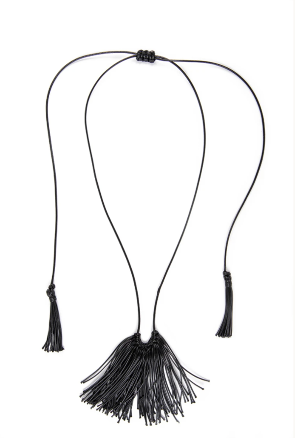 Black Mantarraya Necklace